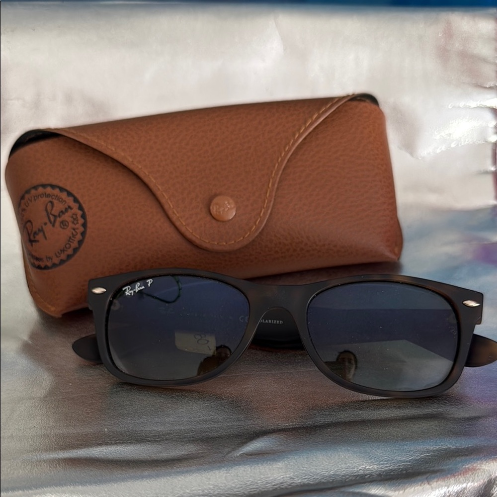 Ray-Ban Black and Brown Sunglasses Bag Classic Design